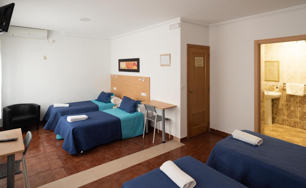 Hostal Mitre Paterna Hotel Bagian luar foto